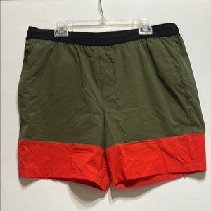 Banana Republic Sport Shorts Mens Sz XL 2 Zippered Pockets Elastic Waist
